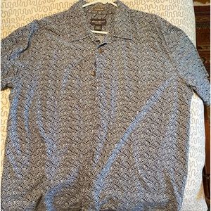 Men’s Eddie Bauer batik style linen, cotton button-down shirt